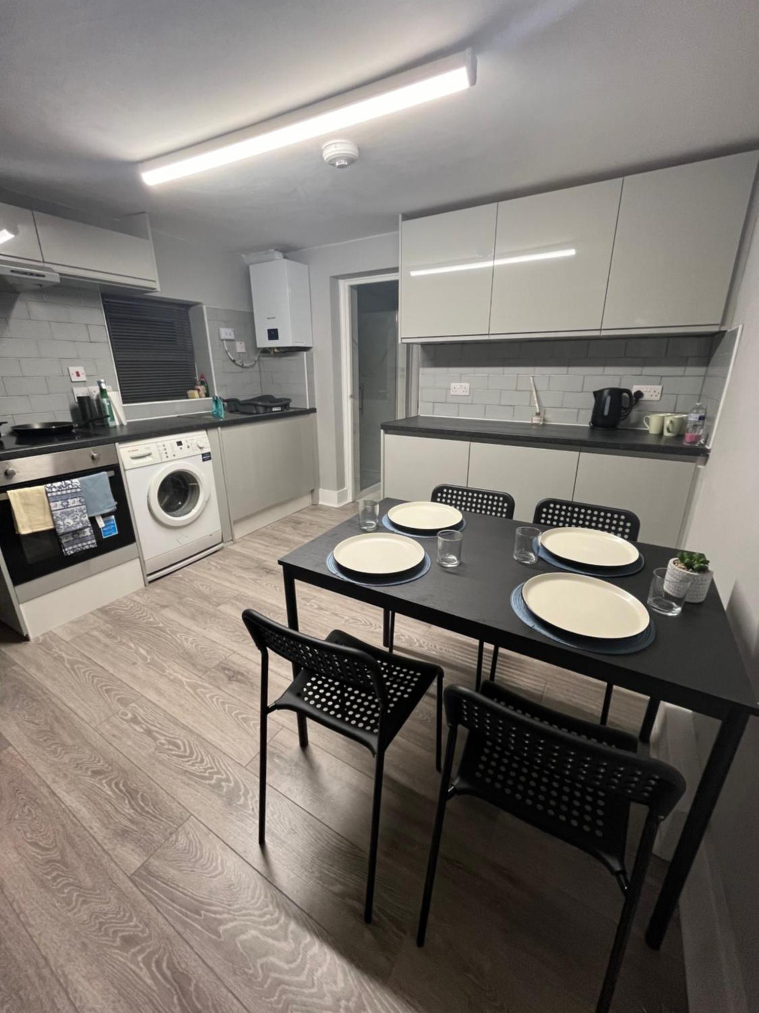 Super Central 2 Bed Flat Londen Buitenkant foto